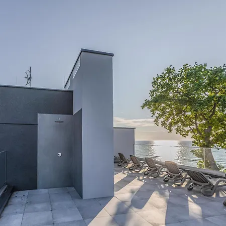 Baltic View 6-pax Latte רבאל